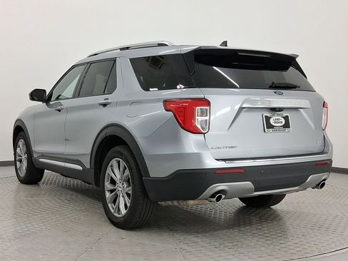 Used 2023 Ford Explorer Limited image 3