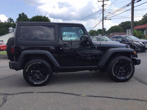 Used 2018 Jeep Wrangler Sport AWD/4WD image 7