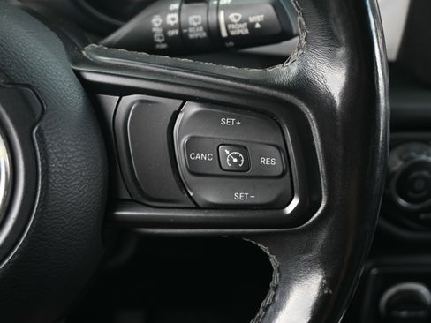Used 2021 Jeep Wrangler Unlimited Sport AWD/4WD image 19