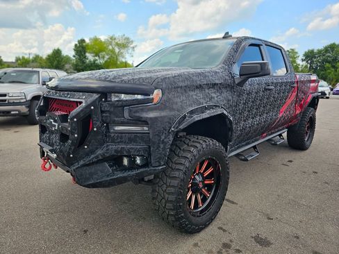 Used 2020 Chevrolet Silverado 1500 RST AWD/4WD image 2