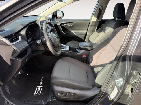 Used 2024 Toyota RAV4 XLE image 10