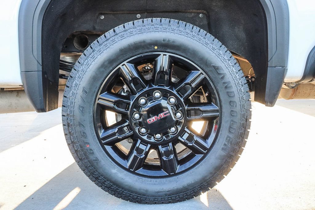 Used 2025 GMC Sierra 2500 AT4 AWD/4WD image 12
