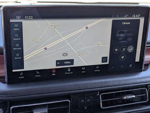 Used 2022 Lincoln Nautilus Reserve image 25