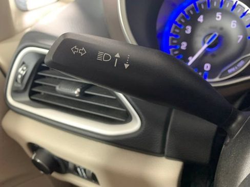 Used 2023 Chrysler Voyager LX FWD image 32