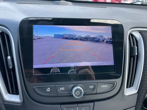 Used 2023 Chevrolet Malibu LT FWD image 17