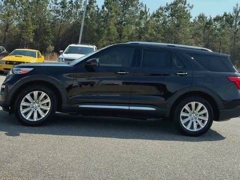 Used 2023 Ford Explorer Limited w/ Limited Technology Package image 5