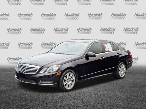 Used 2013 Mercedes-Benz E 350 4MATIC Sedan image 5