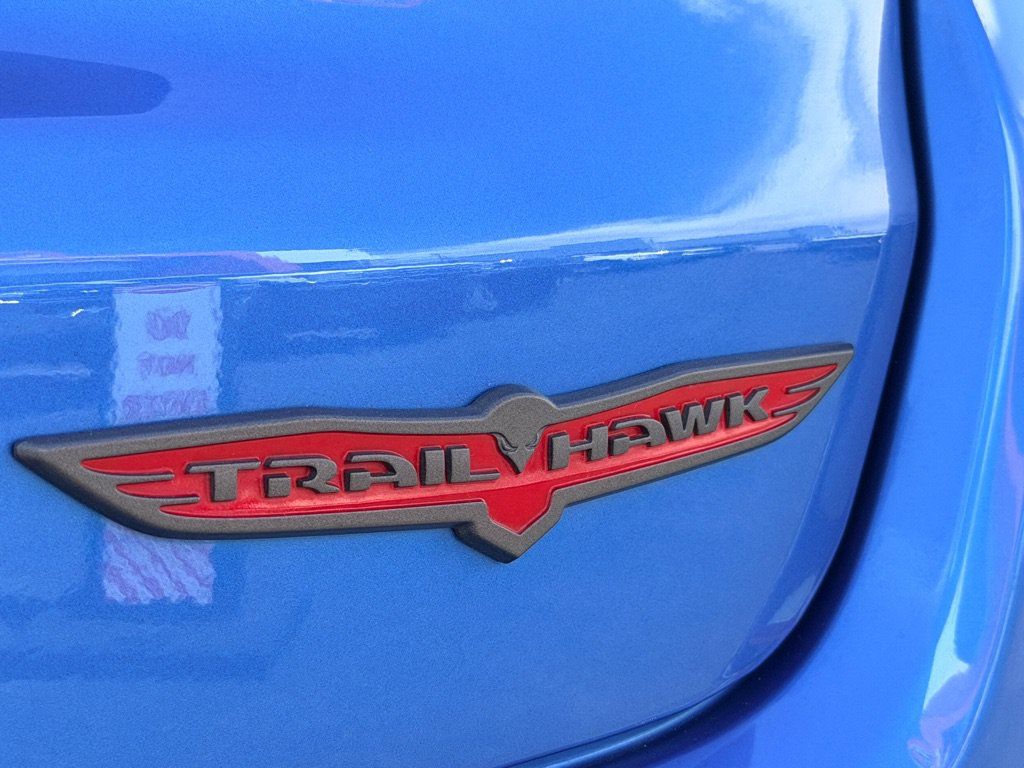 Used 2023 Jeep Compass Trailhawk AWD/4WD image 36