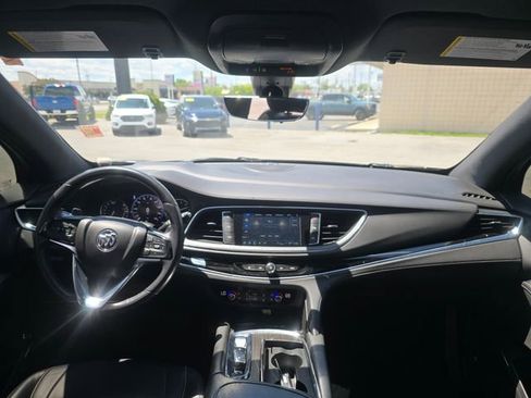 Used 2023 Buick Enclave Avenir w/ Avenir Technology Package AWD/4WD image 18