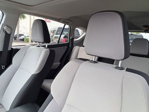 Used 2017 Toyota RAV4 XLE image 17