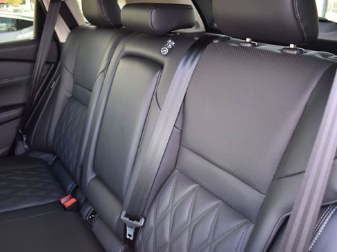 Used 2025 Nissan Rogue Platinum w/ Platinum Premium Package FWD image 52