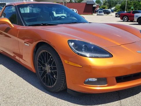 Used 2007 Chevrolet Corvette Coupe w/ Preferred Equipment Group RWD image 3