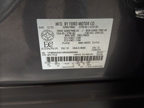 Used 2024 Ford Explorer ST w/ Technology Package image 42