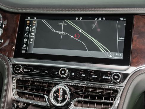 Certified 2022 Bentley Flying Spur V8 image 35