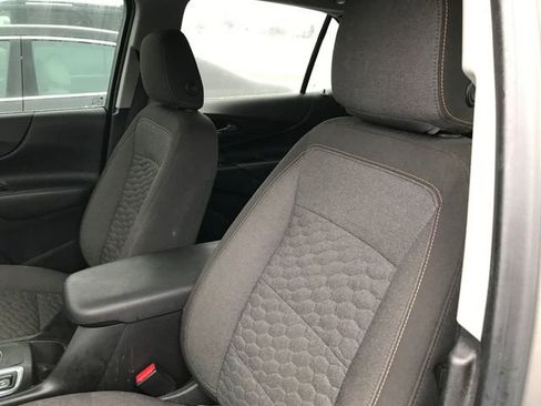 Certified 2018 Chevrolet Equinox LT image 4