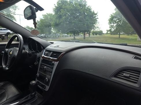 Used 2012 Chevrolet Malibu LTZ FWD image 15