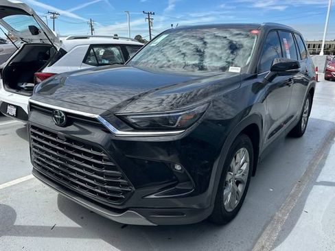 Used 2026 Toyota Grand Highlander AWD Hybrid image 2
