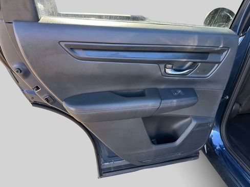 Used 2025 Honda CR-V LX image 19