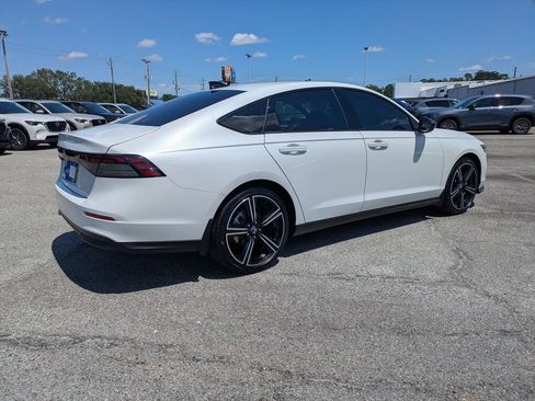 Used 2026 Honda Accord SE image 4