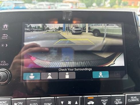 Certified 2024 Honda Odyssey Touring image 22