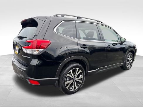 Certified 2023 Subaru Forester Limited image 7