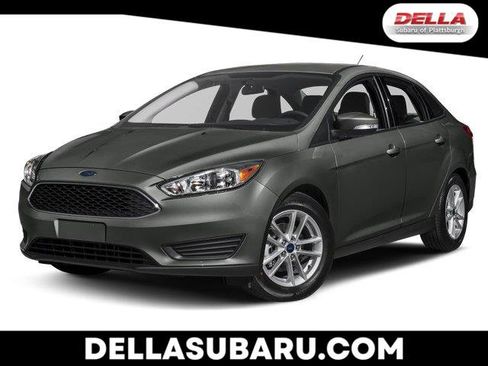 Used 2018 Ford Focus SEL w/ Cold Weather Package FWD image 1