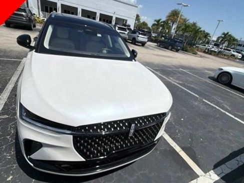 Used 2024 Lincoln Nautilus Black Label AWD/4WD image 6