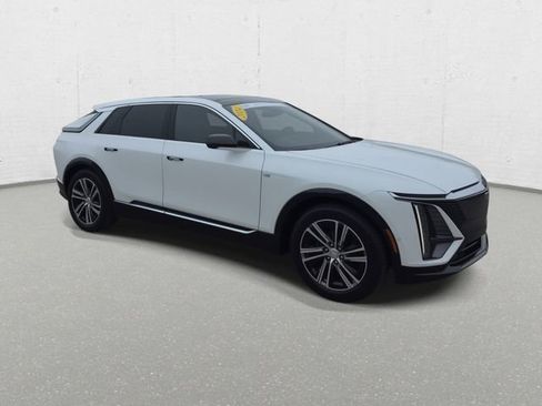 Certified 2024 Cadillac Lyriq Luxury w/ LPO, Floor Liner Package AWD/4WD image 3