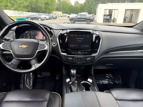 Used 2023 Chevrolet Traverse Premier AWD/4WD image 26