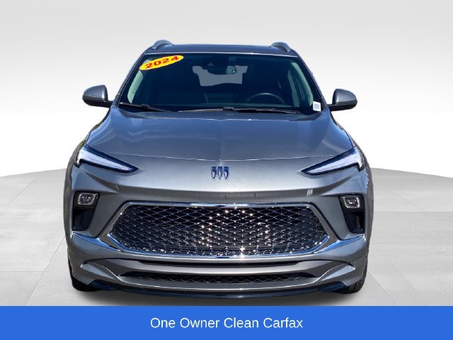 Certified 2024 Buick Encore GX Avenir w/ Avenir Convenience Package AWD/4WD image 2
