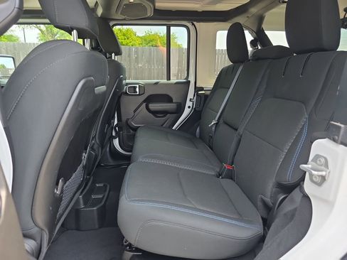 Used 2025 Jeep Wrangler Unlimited Rubicon 4xe w/ Safety Group AWD/4WD image 11