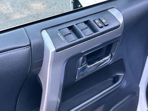 Used 2019 Toyota 4Runner SR5 Premium AWD/4WD image 22