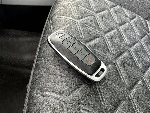 New 2025 Nissan Kicks SV w/ SV Premium Package image 33