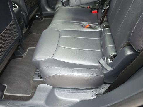 Used 2023 Mercedes-Benz GLB 250 4MATIC image 18