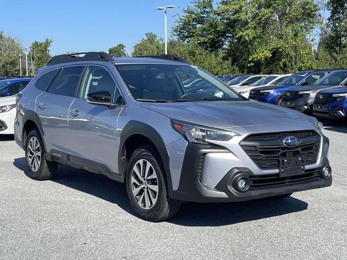 Certified 2025 Subaru Outback Premium w/ Popular Package #1 AWD/4WD image 1