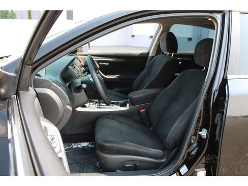Used 2014 Nissan Altima 2.5 S w/ Sport Value Package FWD image 9