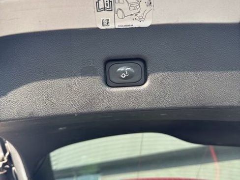 Used 2017 Lincoln MKX Select w/ Select Plus Package image 22