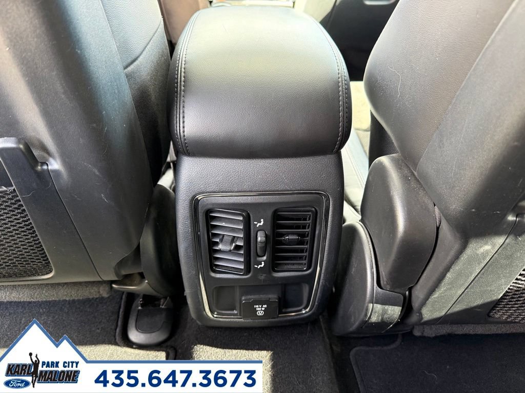 Used 2020 Jeep Grand Cherokee Altitude AWD/4WD image 28