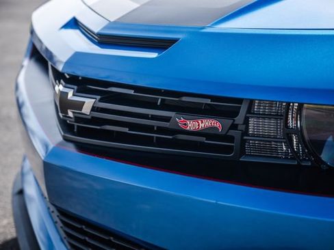 Used 2013 Chevrolet Camaro SS w/ Hot Wheels Special Edition image 26