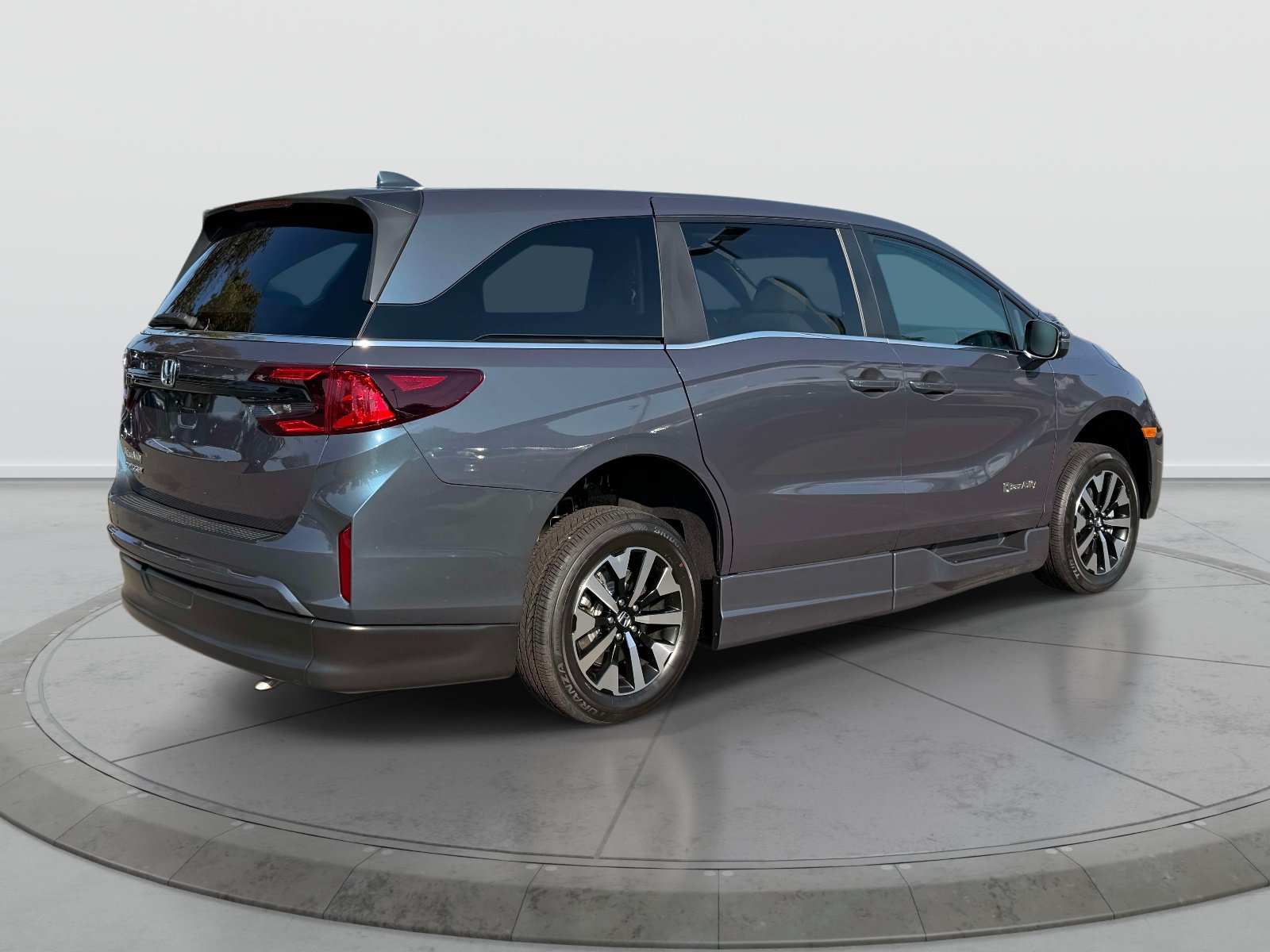 Used 2026 Honda Odyssey EX-L image 2