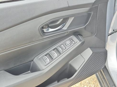 Used 2025 Honda Accord SE image 11