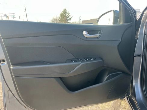 Used 2018 Hyundai Accent SE image 9