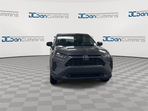 Used 2022 Toyota RAV4 LE image 3