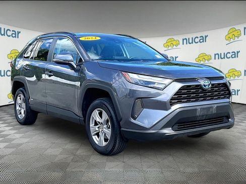 Used 2024 Toyota RAV4 XLE AWD/4WD image 1