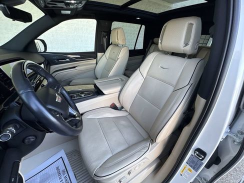 Certified 2022 Cadillac Escalade Premium Luxury AWD/4WD image 20