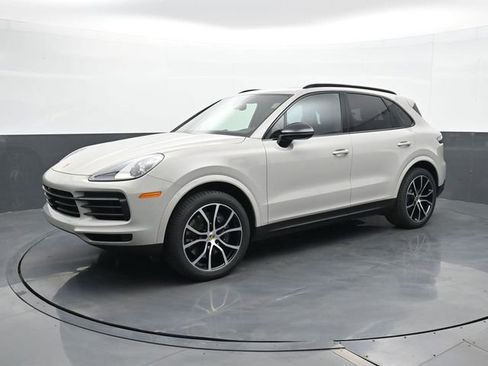 Certified 2023 Porsche Cayenne Platinum Edition AWD/4WD image 1