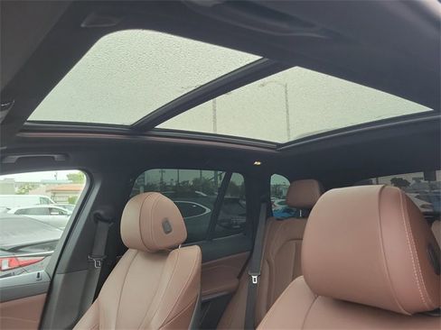 Used 2022 BMW X5 xDrive45e w/ Parking Assistance Package image 31