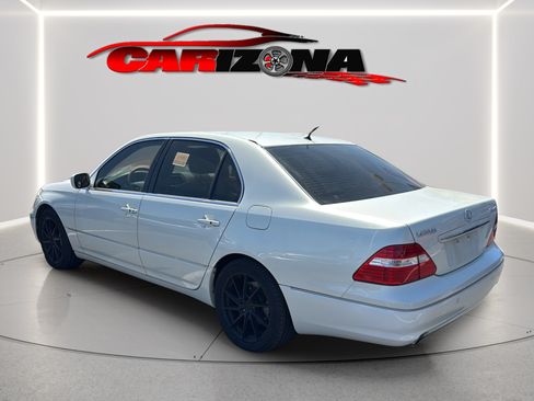 Used 2004 Lexus LS 430 w/ Modern Luxury Pkg RWD image 9