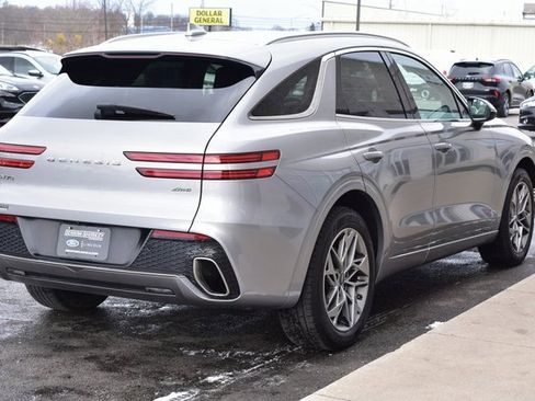 Used 2022 Genesis GV70 2.5T w/ Select Package image 6