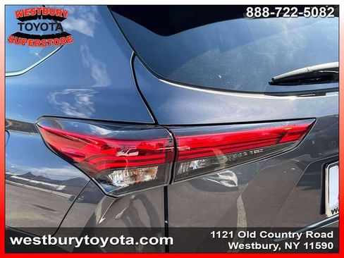 Used 2022 Toyota Highlander Limited AWD/4WD image 13